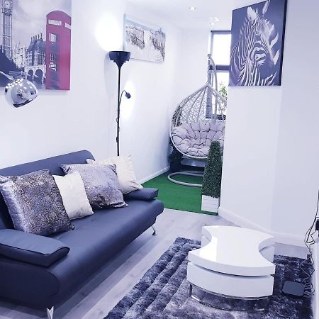 Z Home Apartments レスター エクステリア 写真