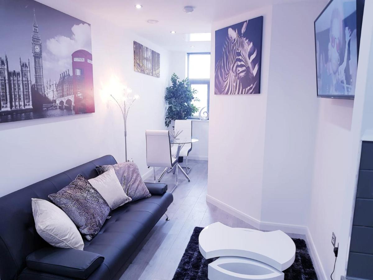Z Home Apartments レスター エクステリア 写真