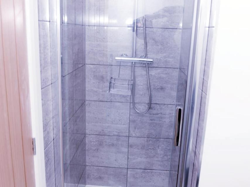 Z Home Apartments レスター エクステリア 写真