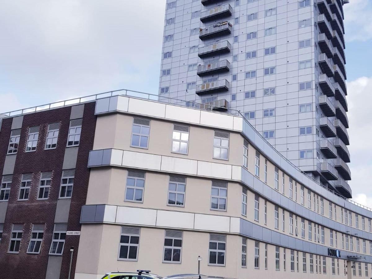 Z Home Apartments レスター エクステリア 写真