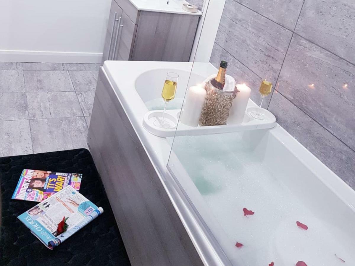 Z Home Apartments レスター エクステリア 写真
