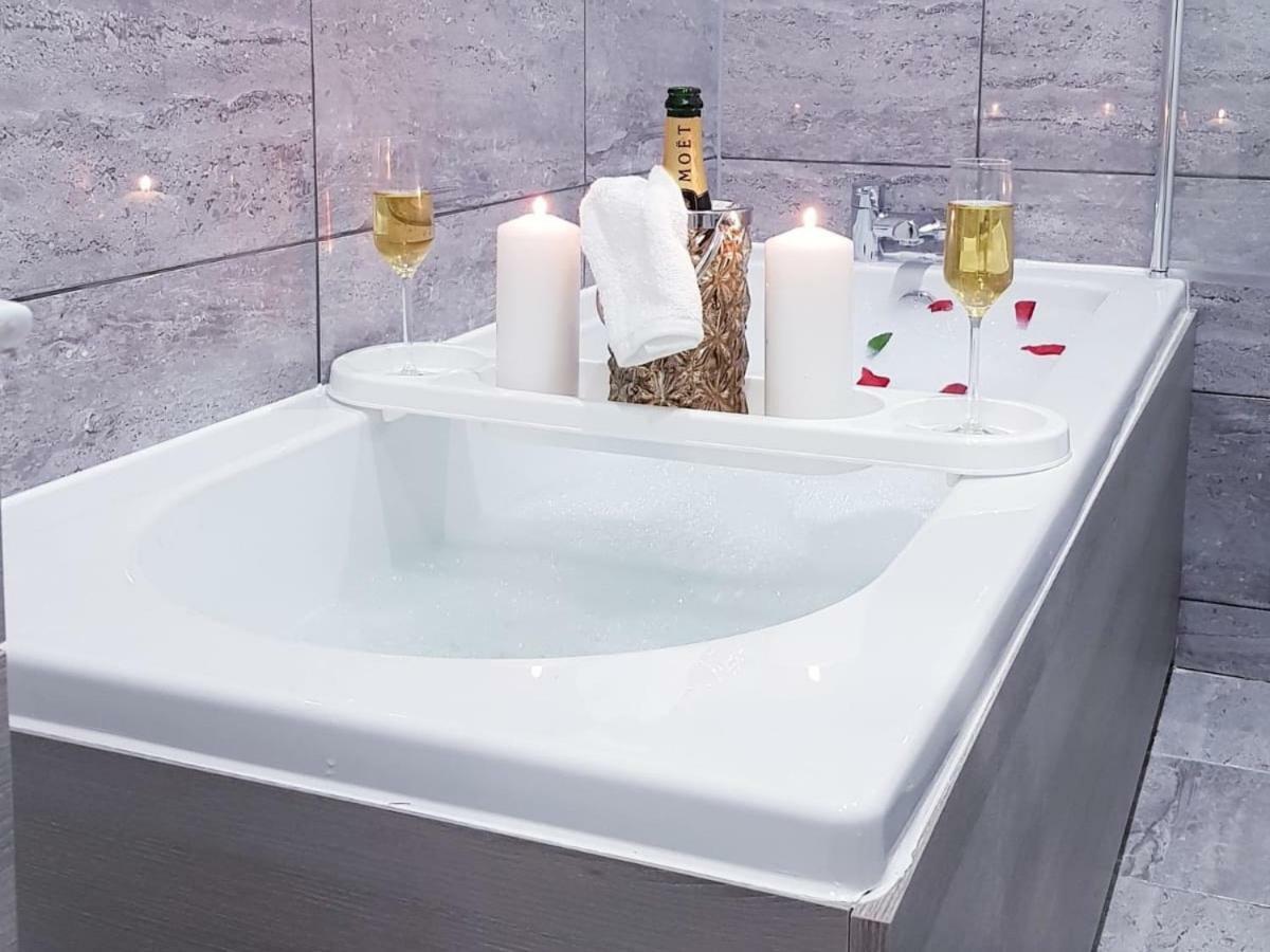 Z Home Apartments レスター エクステリア 写真
