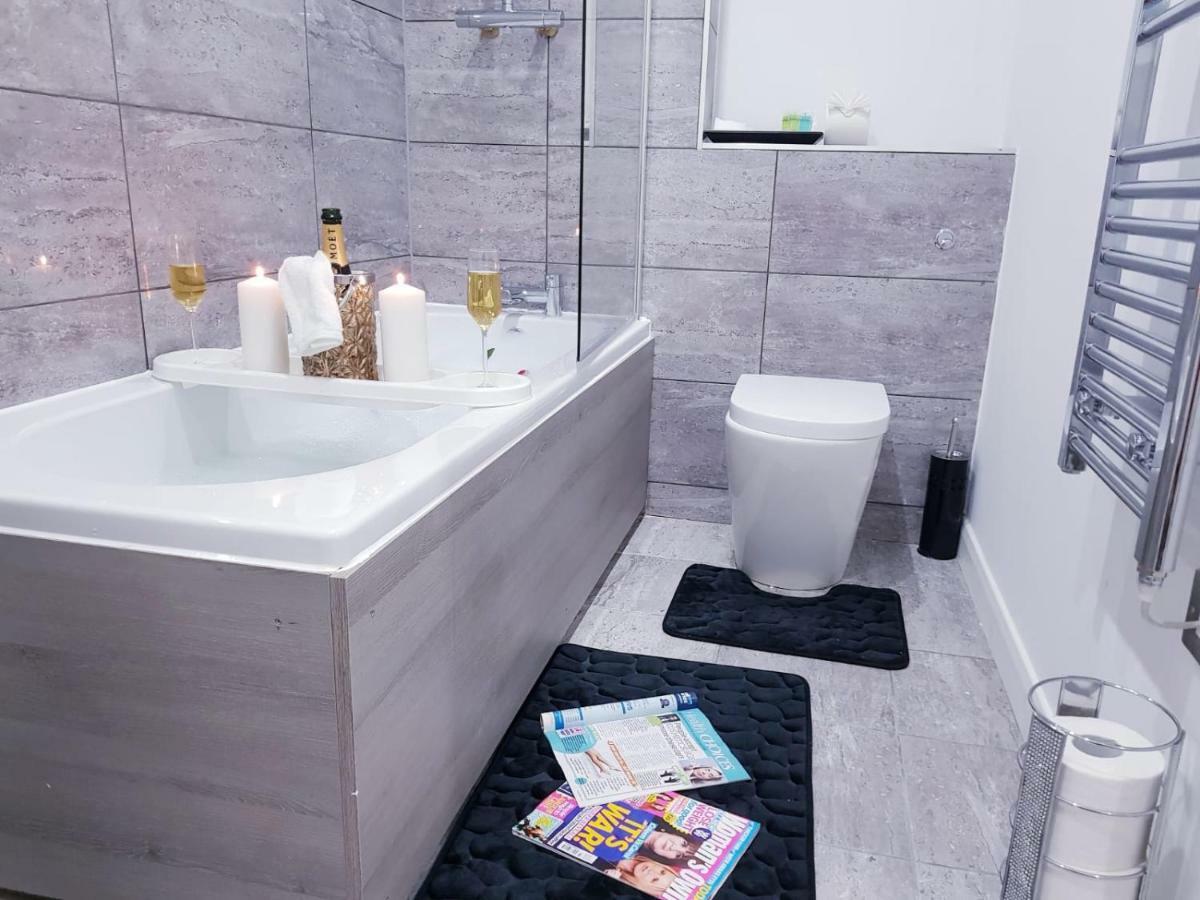 Z Home Apartments レスター エクステリア 写真