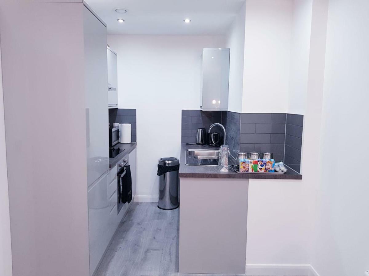 Z Home Apartments レスター エクステリア 写真
