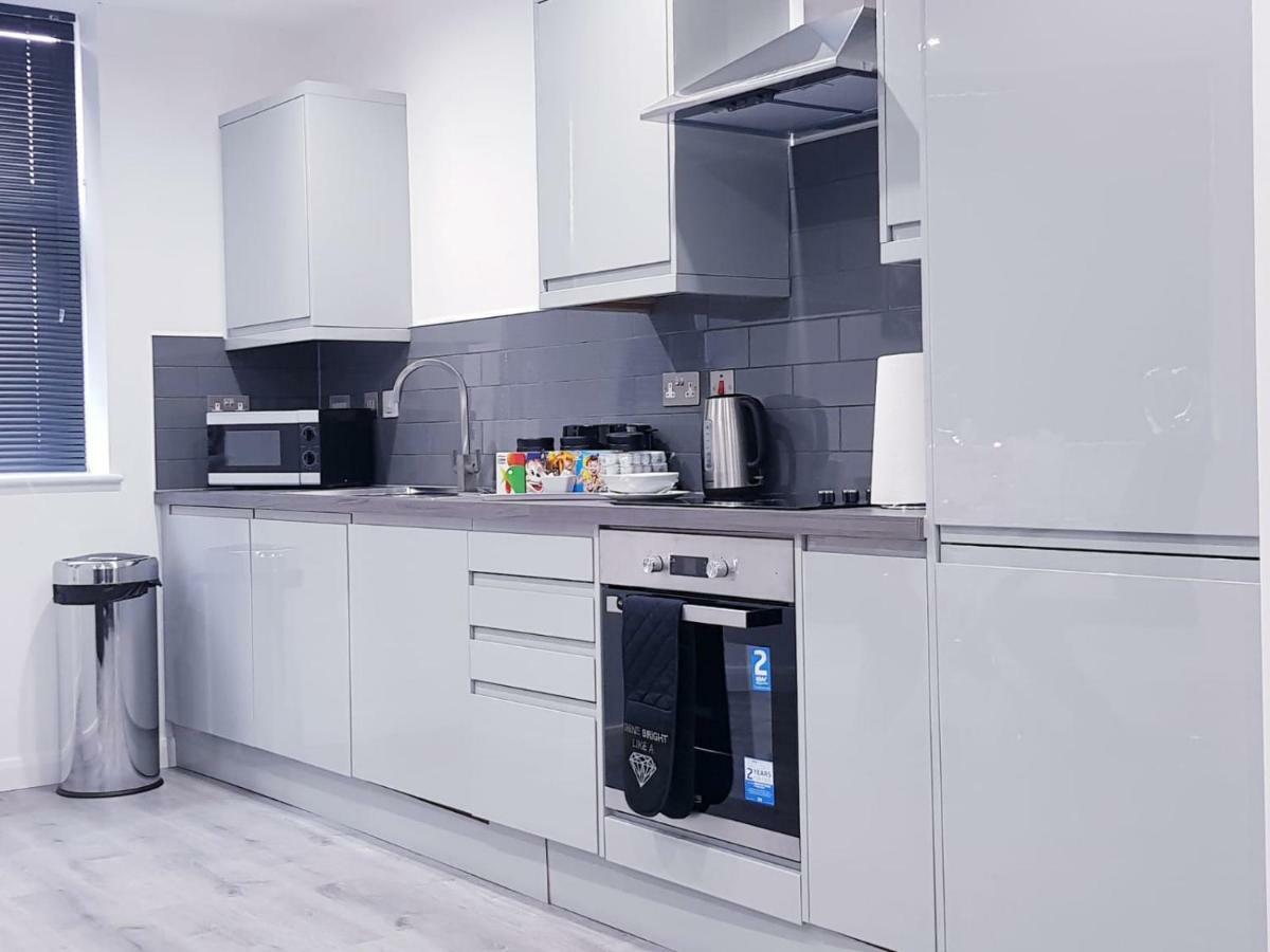 Z Home Apartments レスター エクステリア 写真