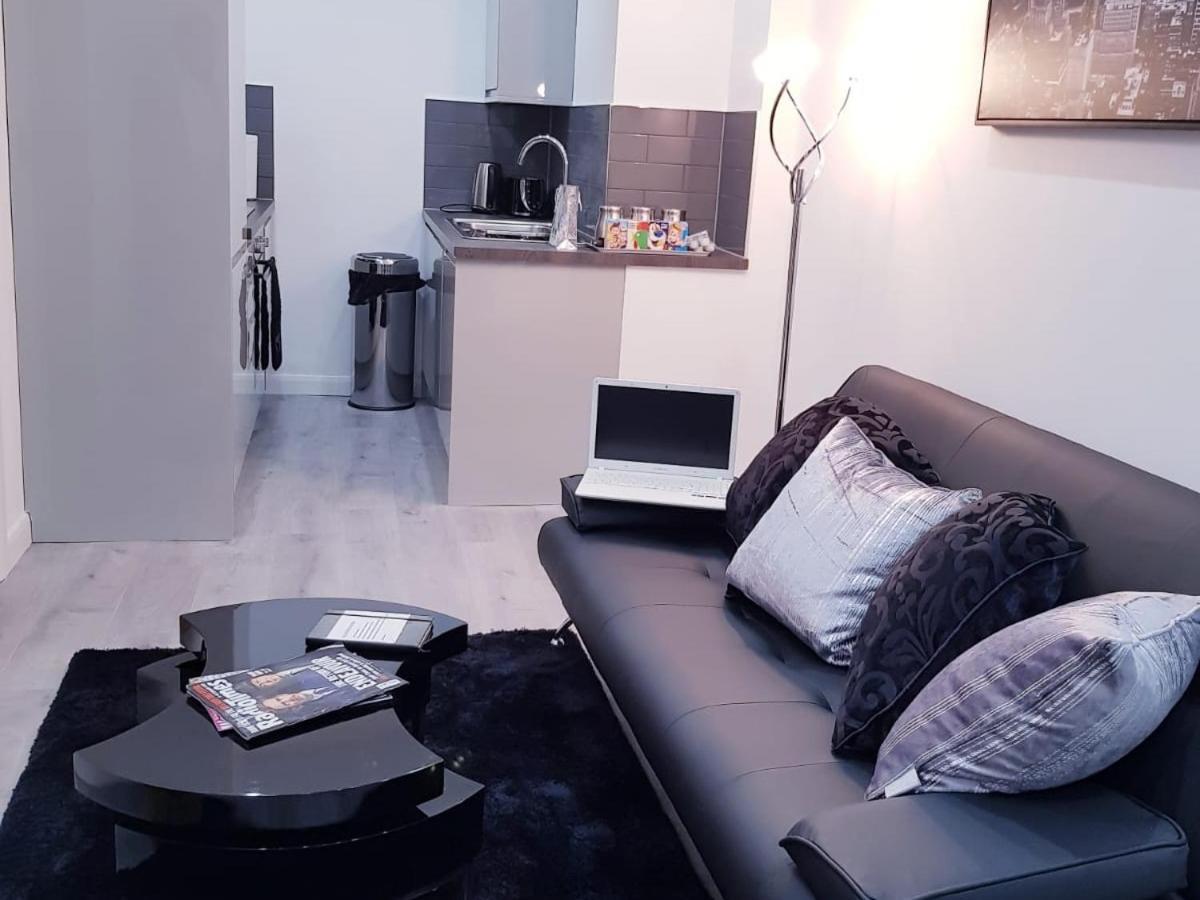 Z Home Apartments レスター エクステリア 写真